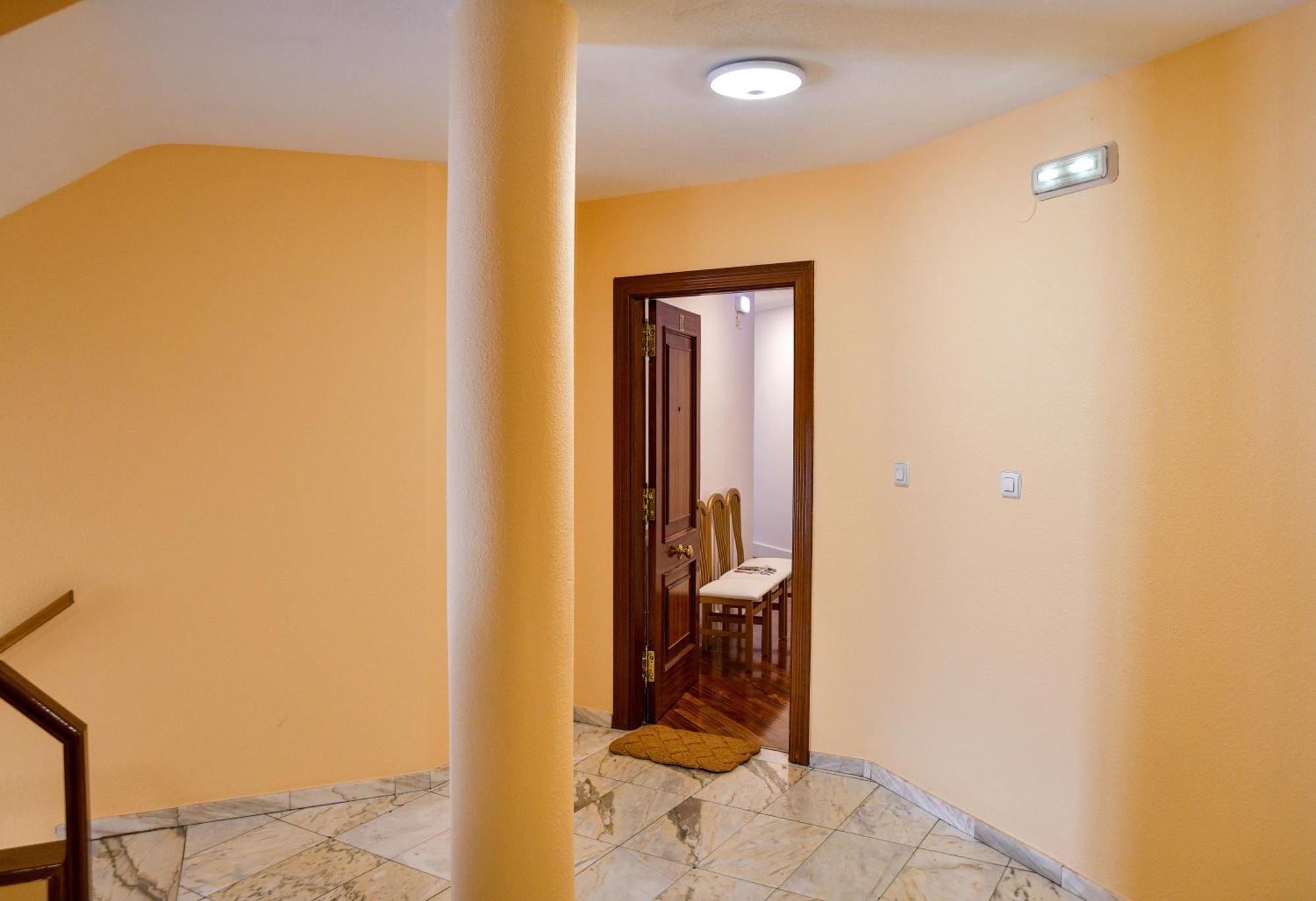 Villa Aurora La Baneza Luaran gambar